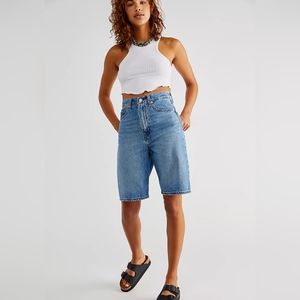 Levi's high loose bermuda shorts size 26